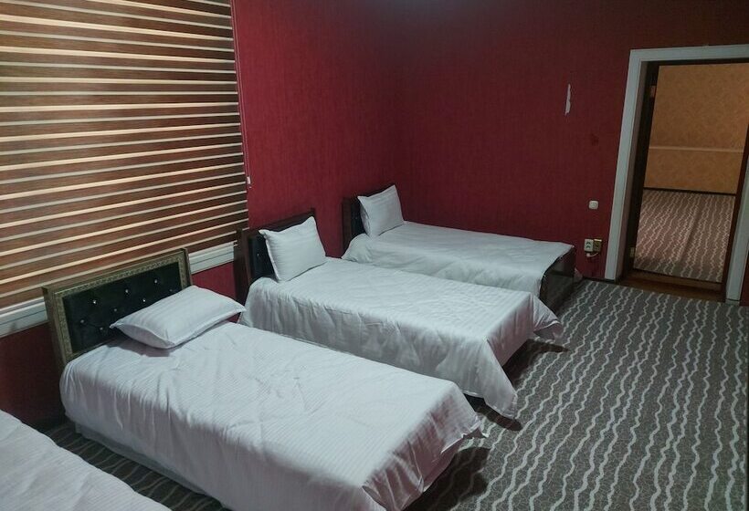 בית מלון כפרי Gold 999