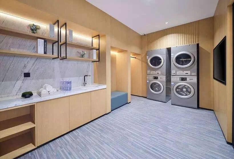 Hotelli Hilton Garden Inn Huludao Longxing Road