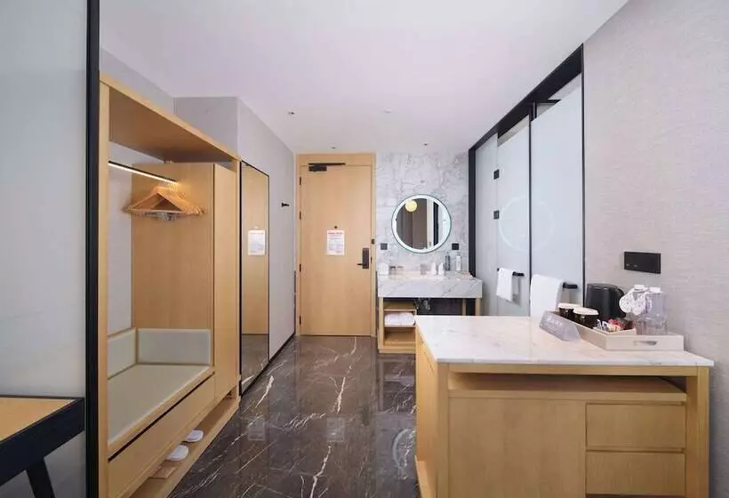 Hotelli Hilton Garden Inn Huludao Longxing Road