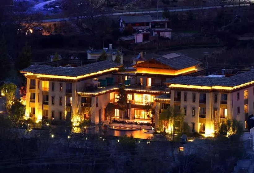 Hotelli Lux Tea Horse Road Deqin Benzilan