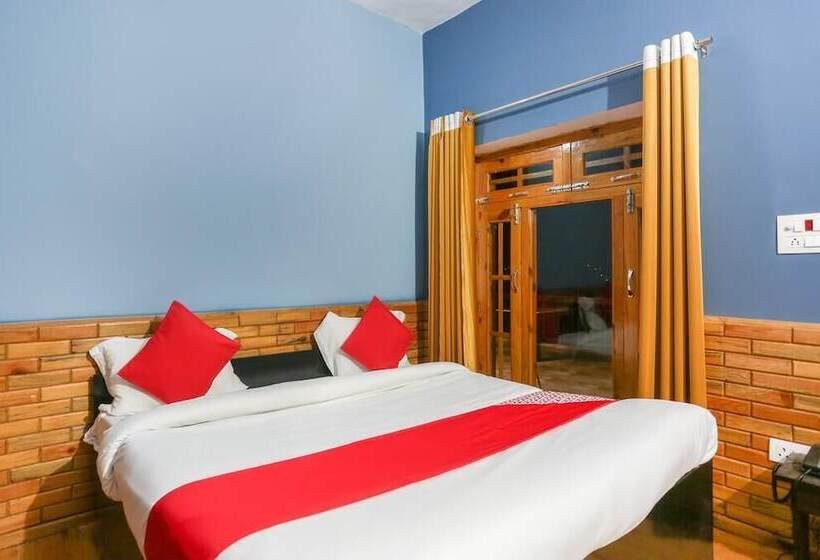 Hotelli Pine & Dine Almora