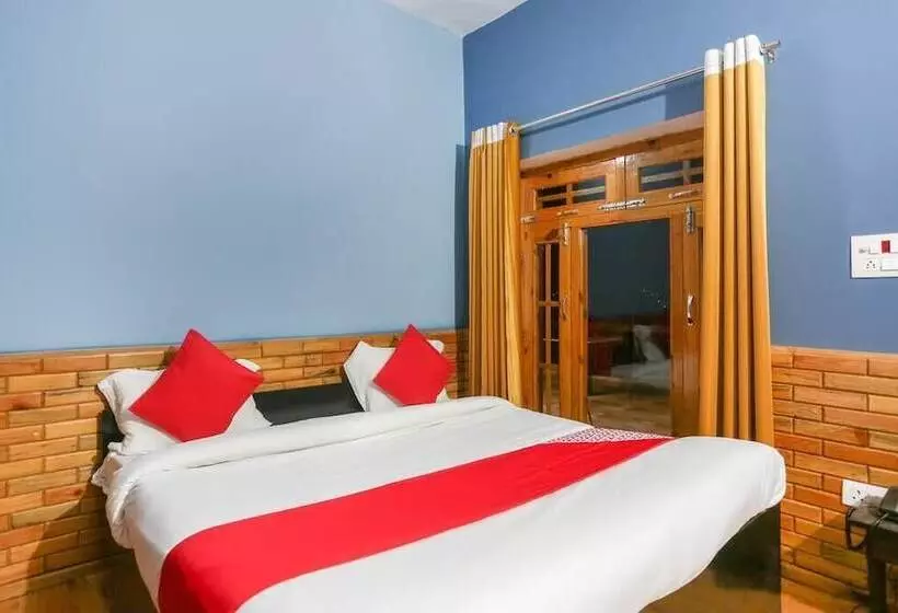 Hotelli Pine & Dine Almora