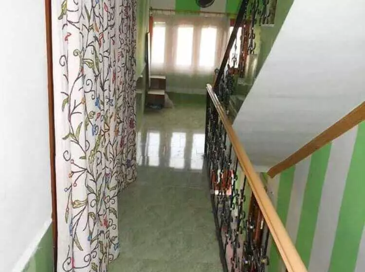 ホテル Goroomgo Rooma Srinagar