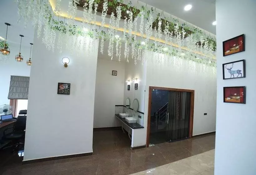 Hotelli Royal Palace