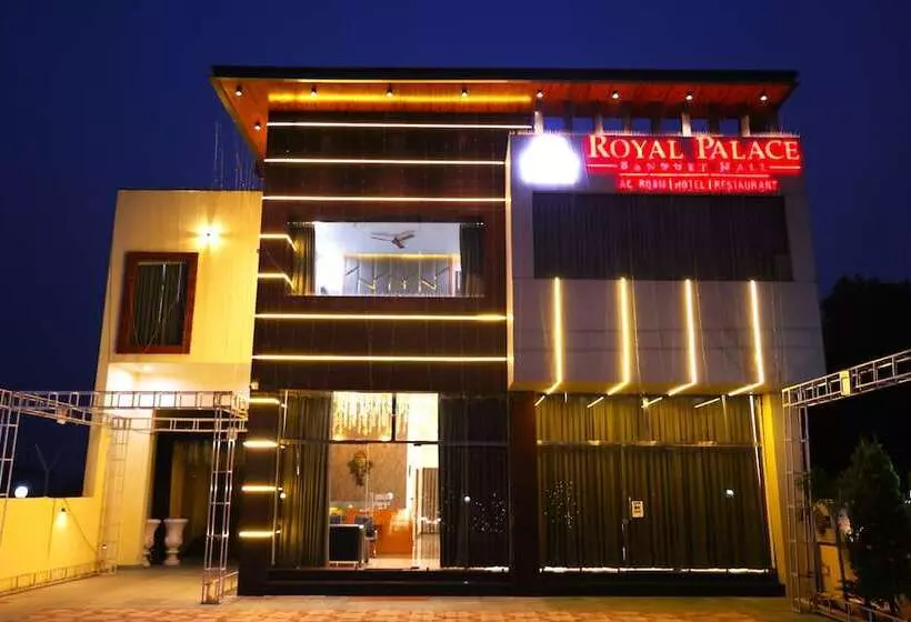 Hotelli Royal Palace