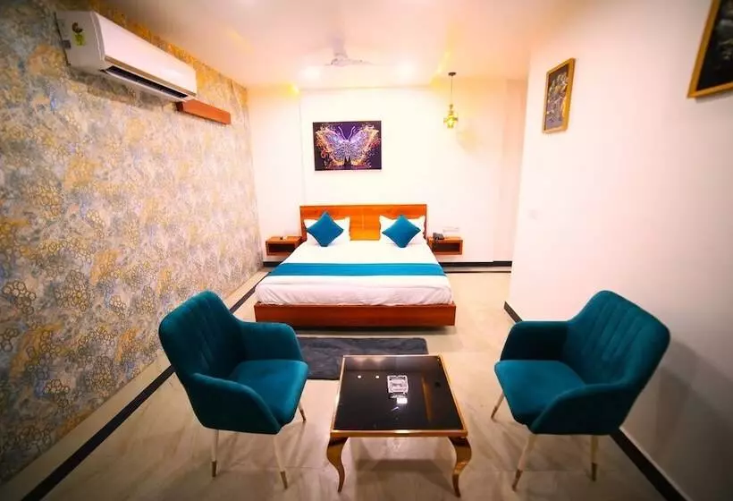 Hotelli Royal Palace