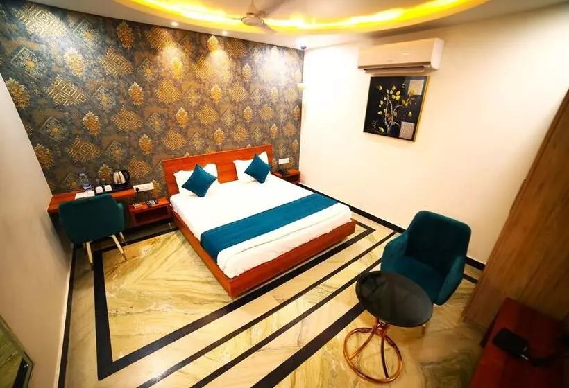 Hotelli Royal Palace