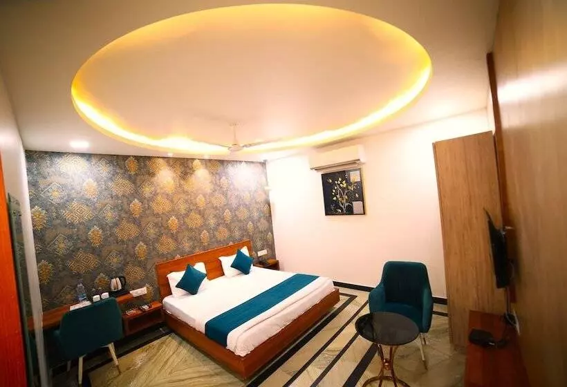 Hotelli Royal Palace