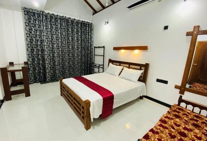 Hotel Sigiri Holiday Bungalow