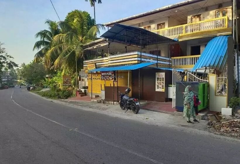هتل White Pearl Home Stay