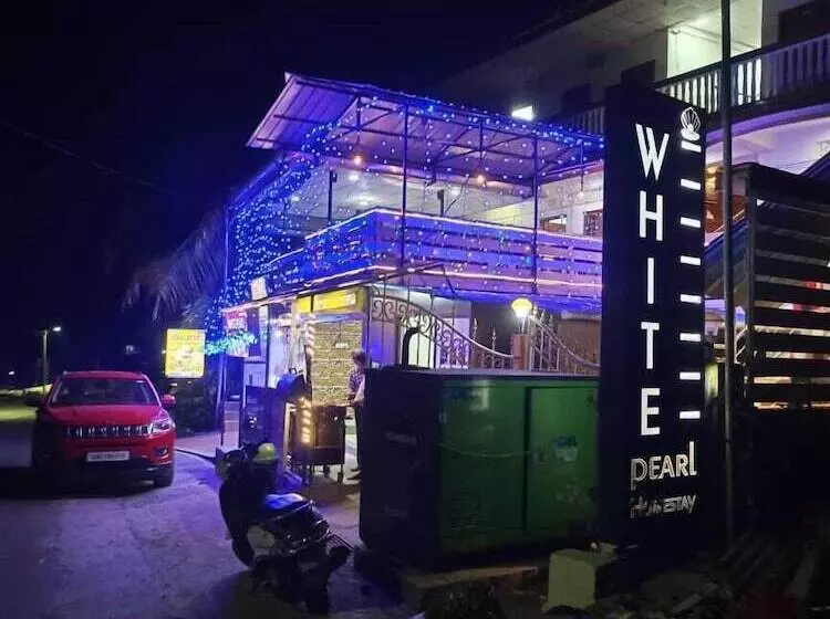 هتل White Pearl Home Stay