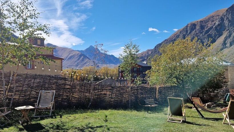 Kazbegi Cottages