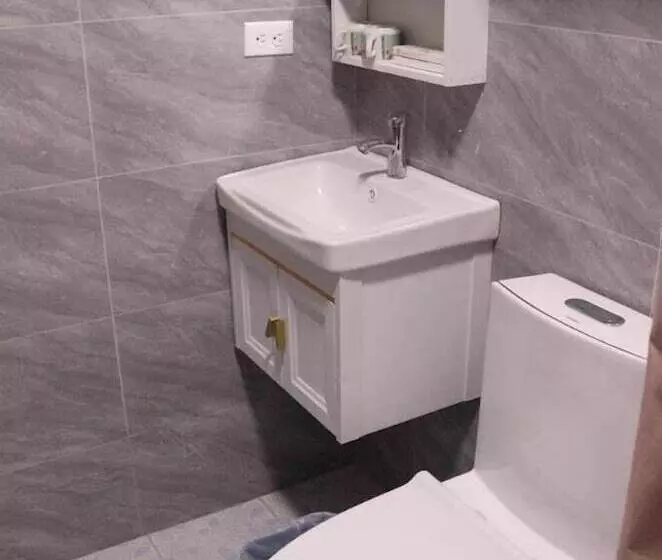 Lucky Home Hotel And Apartment