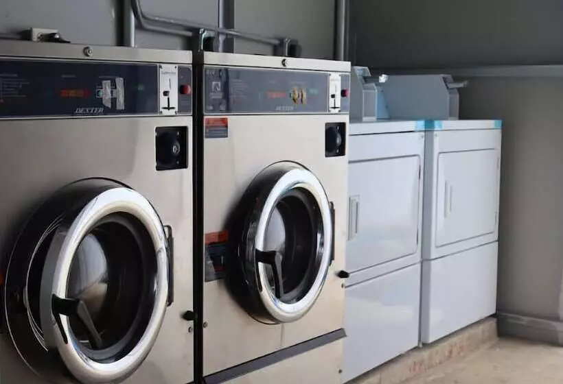 Lucky Home Hotel And Apartment