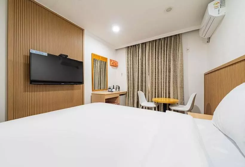 مُتل Sokcho Hotel Cheongcho