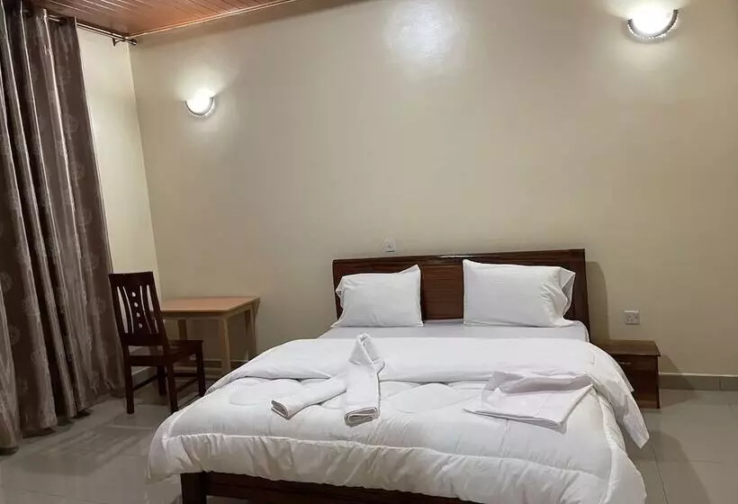 پانسیون M Safari Club