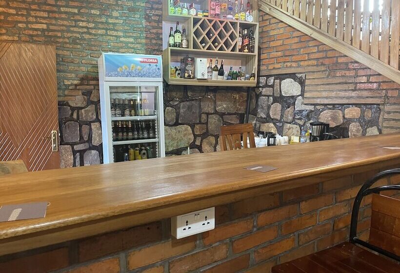 پانسیون M Safari Club