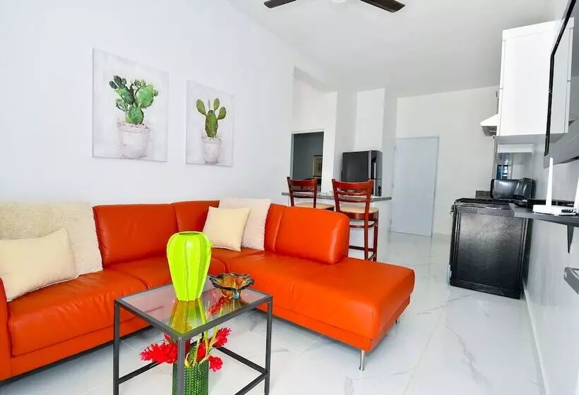 Rosil Place Aparthotel By The Beach