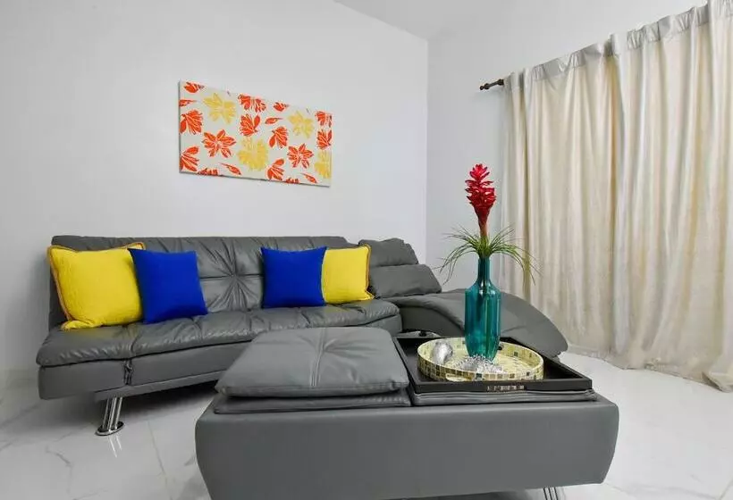 Rosil Place Aparthotel By The Beach