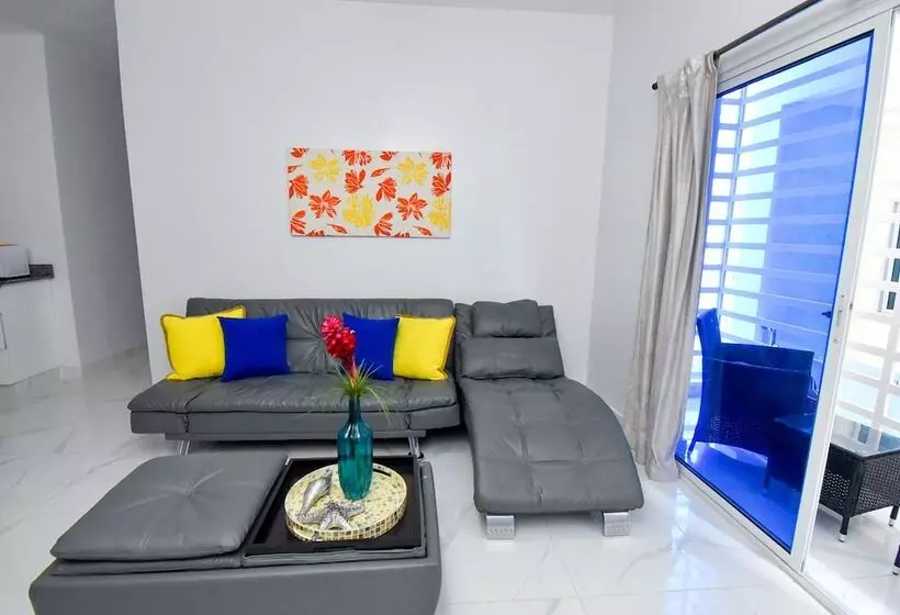 Rosil Place Aparthotel By The Beach