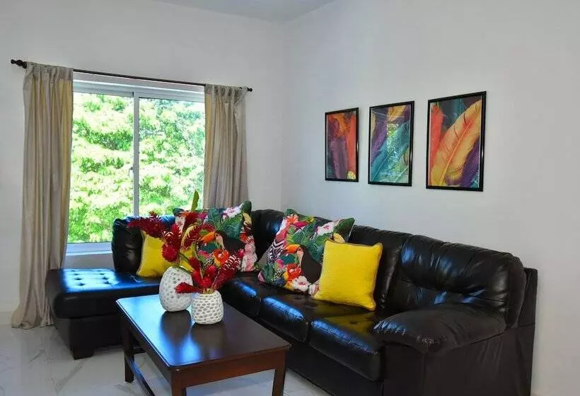 Rosil Place Aparthotel By The Beach