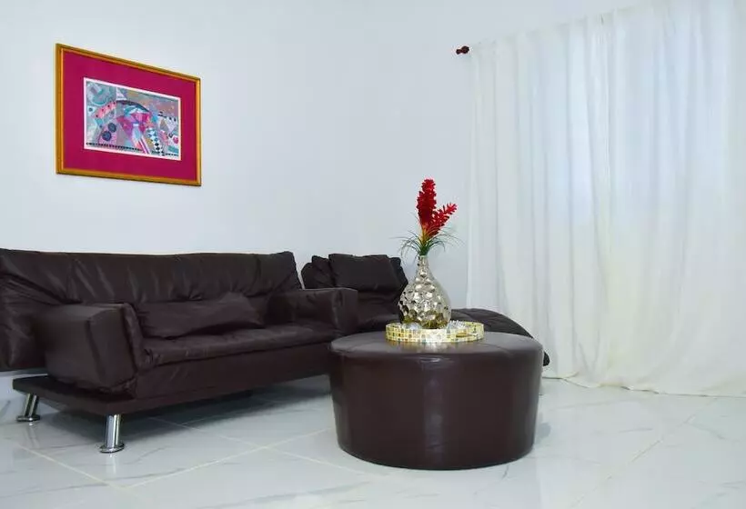 Rosil Place Aparthotel By The Beach
