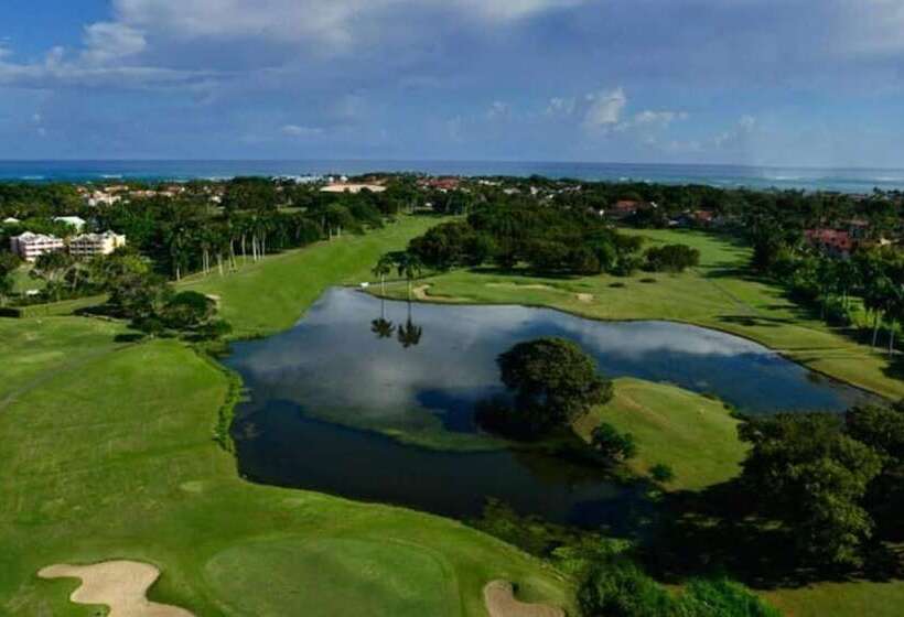 Rosil Place Aparthotel By The Beach