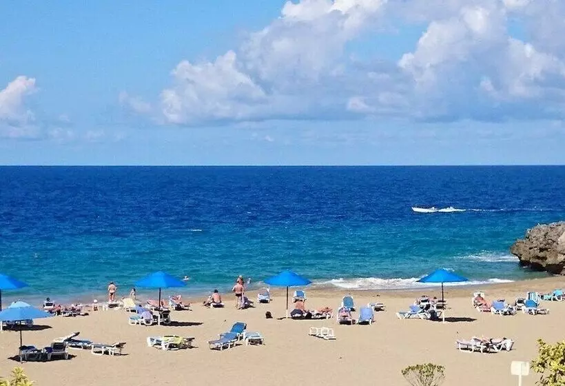 Rosil Place Aparthotel By The Beach