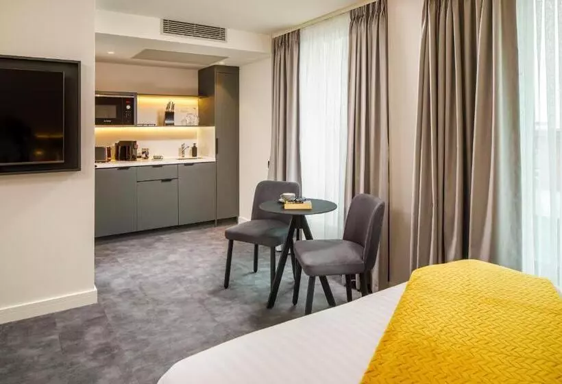 Southgate Hotel London