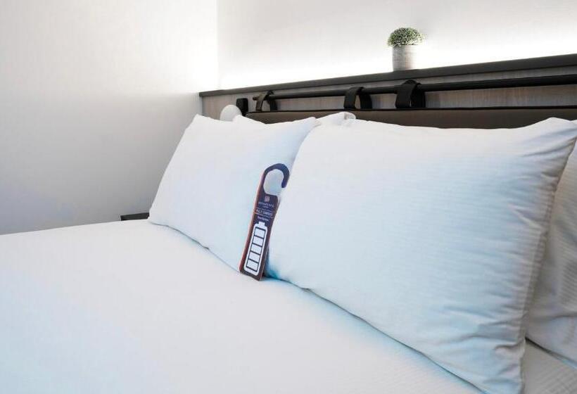 Southgate Hotel London