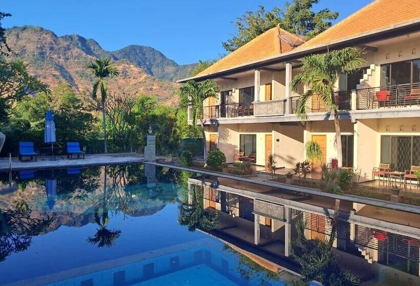 Avana Hotel & Dive Center Pemuteran