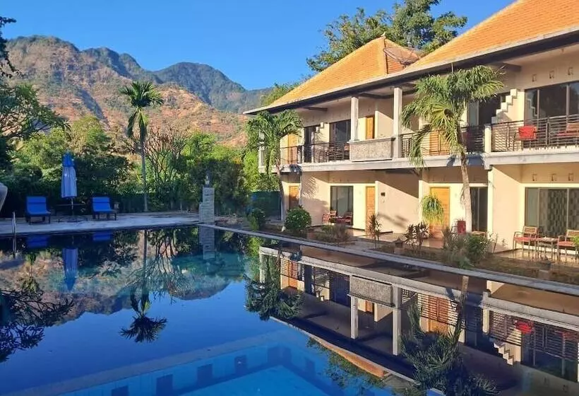 Avana Hotel & Dive Center Pemuteran