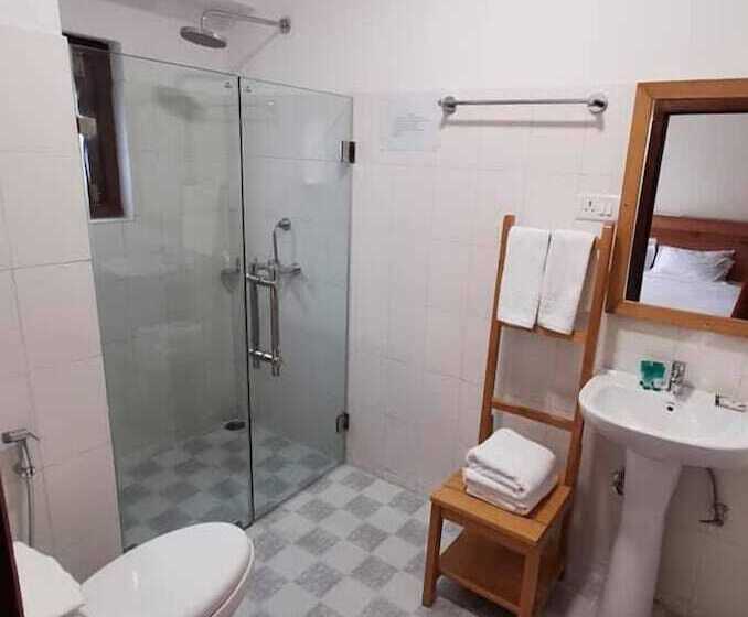 هتل Khuruu Khuruu