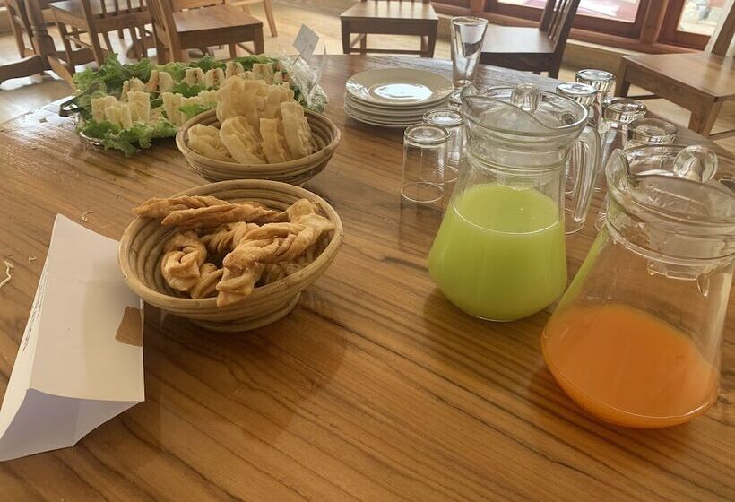 هتل Khuruu Khuruu