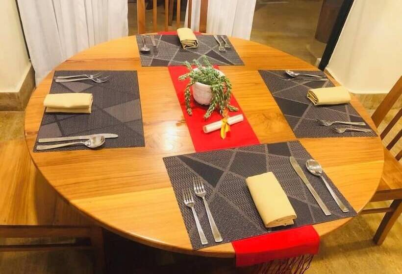 هتل Khuruu Khuruu