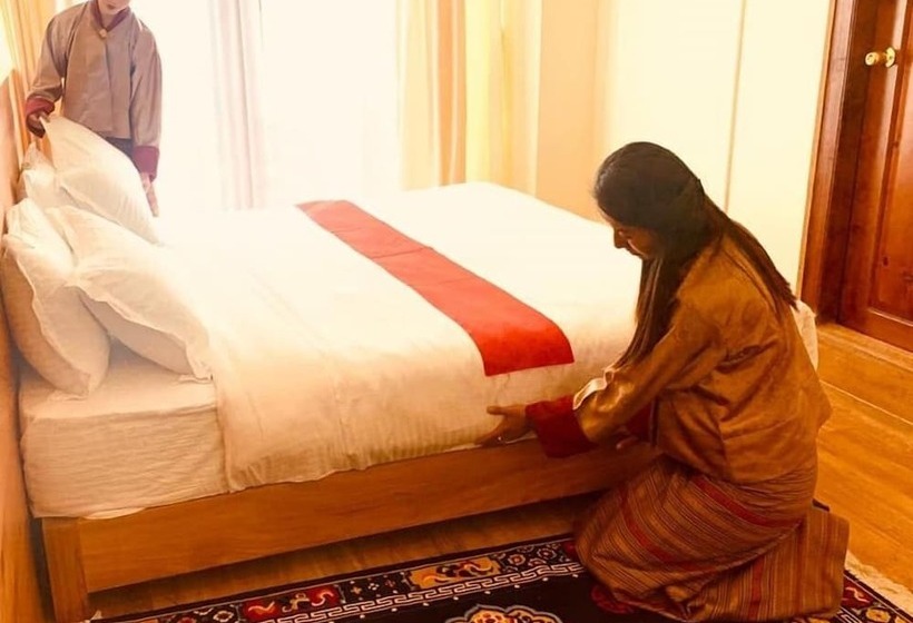 هتل Khuruu Khuruu