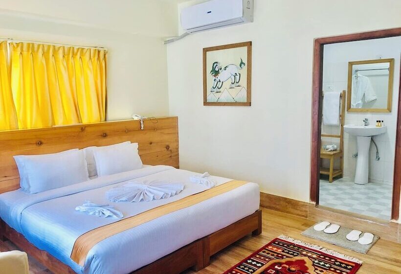 هتل Khuruu Khuruu