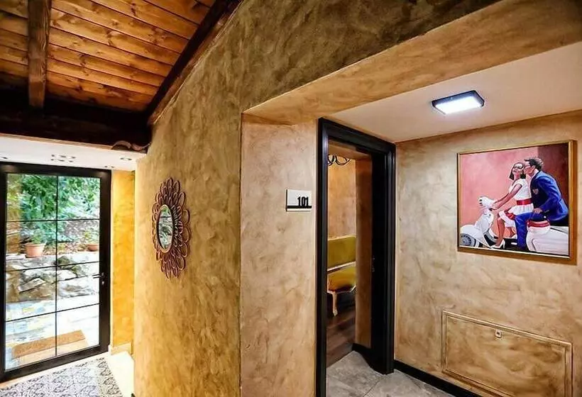 Hotel Labiatan