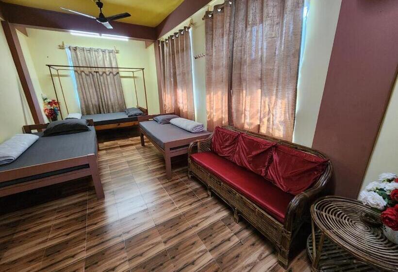 هتل Reba Food And Lodging Dawki