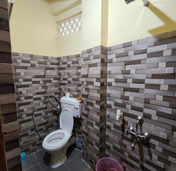 هتل Reba Food And Lodging Dawki