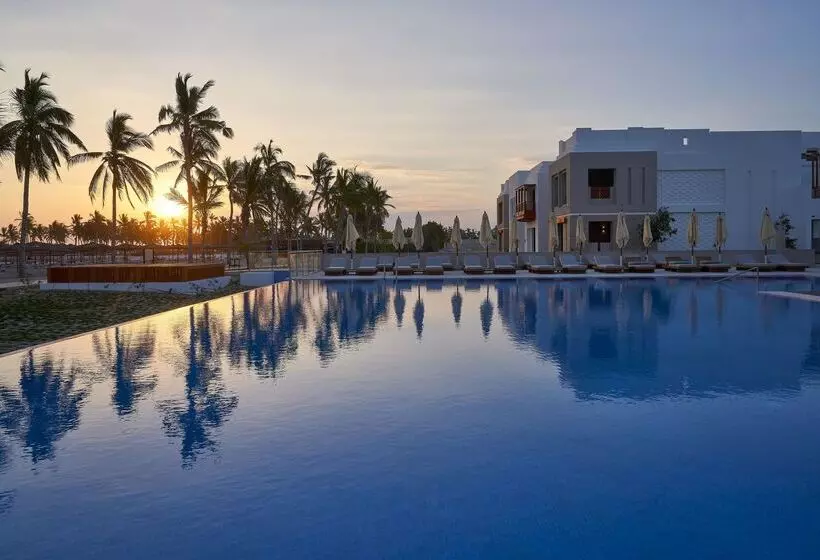 هتل The Club By Fanar