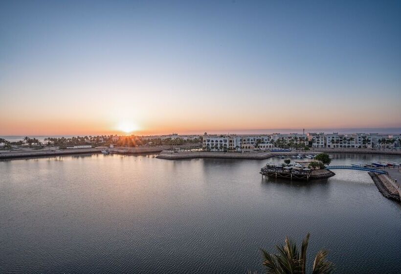 هتل The Club By Fanar