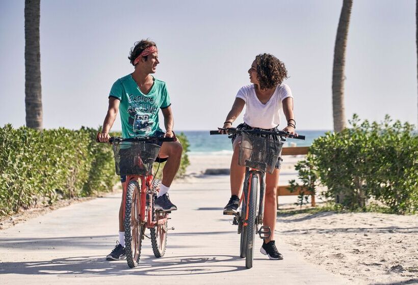 هتل The Club By Fanar