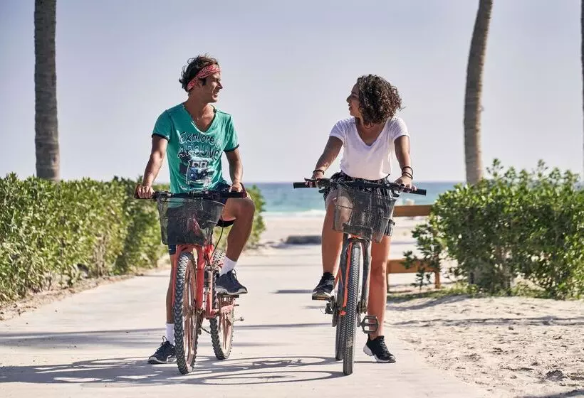 هتل The Club By Fanar