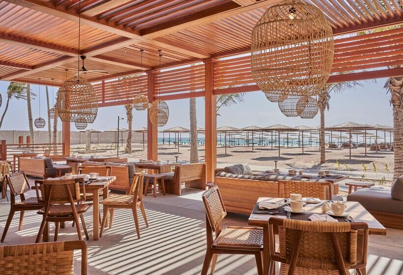 هتل The Club By Fanar