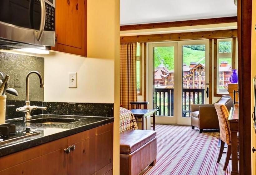 Lomakeskus 1428 Lodge At Spruce Peak Ski In Ski In Ski Out King Studio