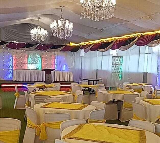 تختخواب و صبحانه Whitestar