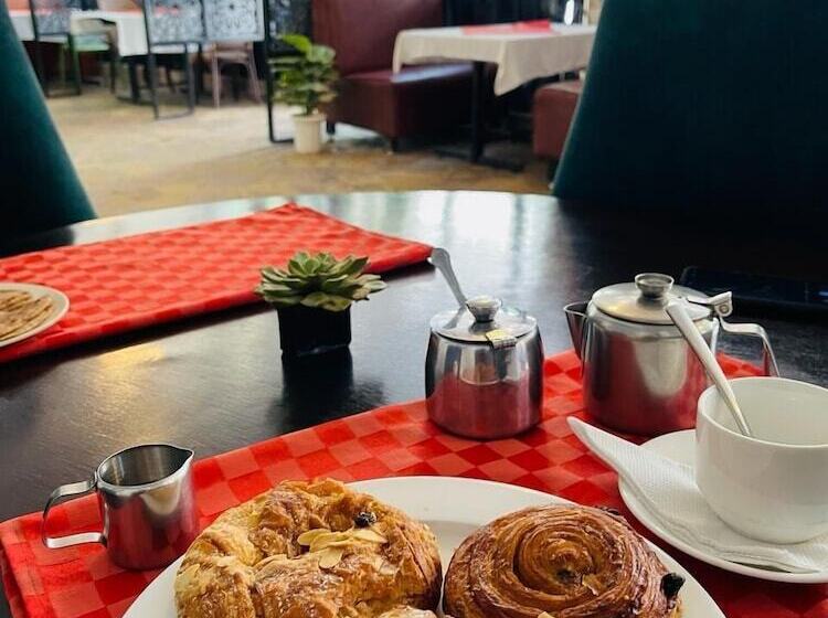 تختخواب و صبحانه Whitestar