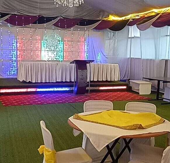 تختخواب و صبحانه Whitestar