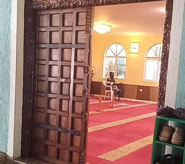 تختخواب و صبحانه Whitestar